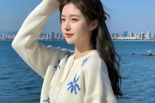 内娱女演员深夜溜进KTV陪酒姿态放低到尘埃