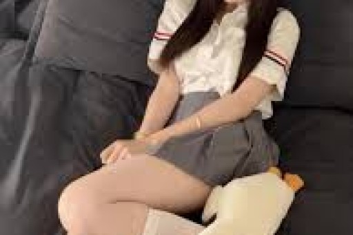 江疏影39岁凭脚毛上热搜背后藏着内娱对中年女星最大的傲慢